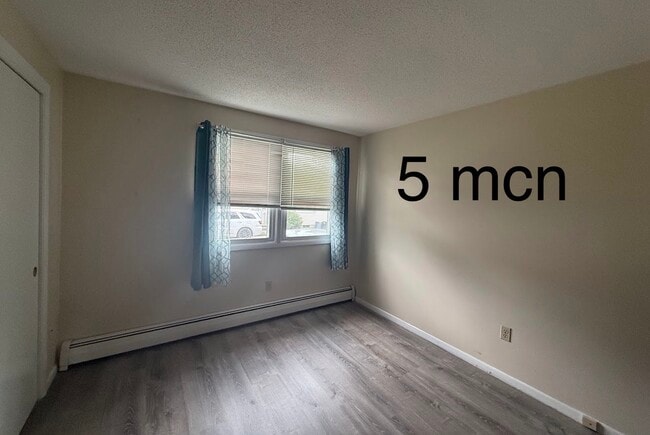 Building Photo - 5 McNally Ter