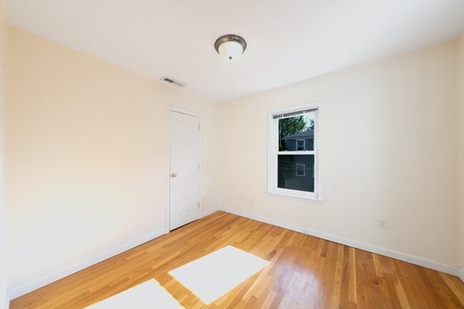 Building Photo - 24 Wilton St