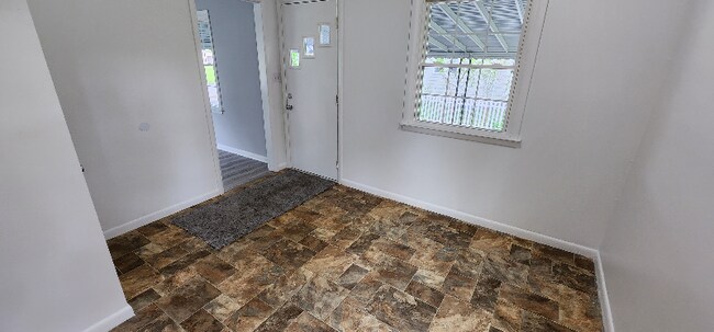 Foto del edificio - 1404 N Union St