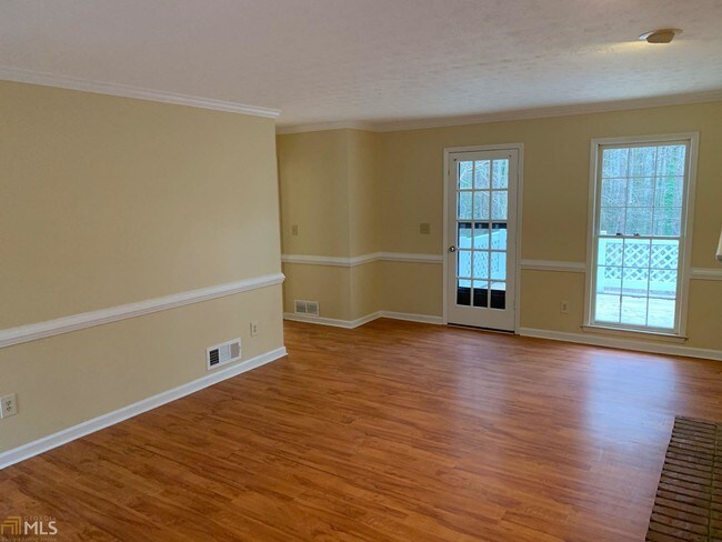Building Photo - 4104 Rivermeade Dr SW