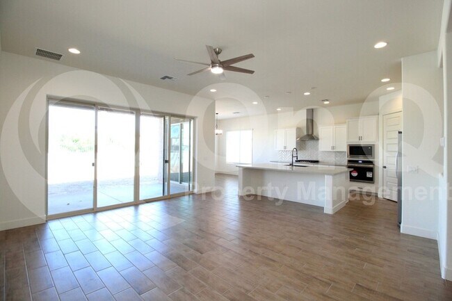 Building Photo - 22654 E Lawndale Pl