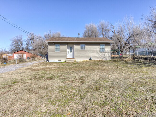 Building Photo - 9829 SE 44th St