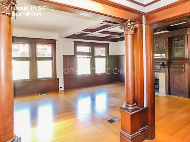 Foto principal - 8 Locksley Ave
