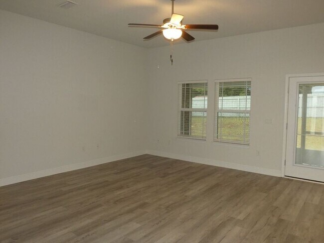 Foto del edificio - 5643 Lafayette Ct