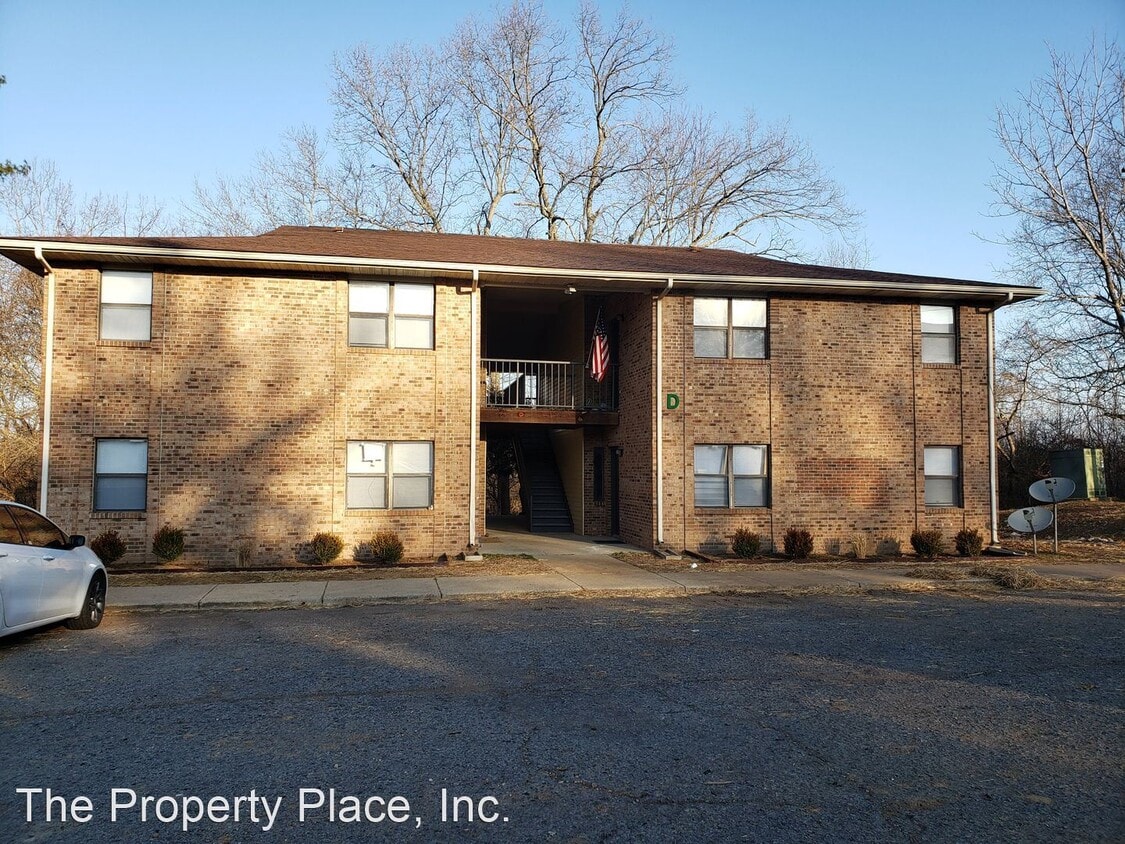 108 Blurton Dr, Dickson, TN 37055 Room for Rent in Dickson, TN