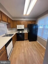 Building Photo - 5207A Adelaide Dr