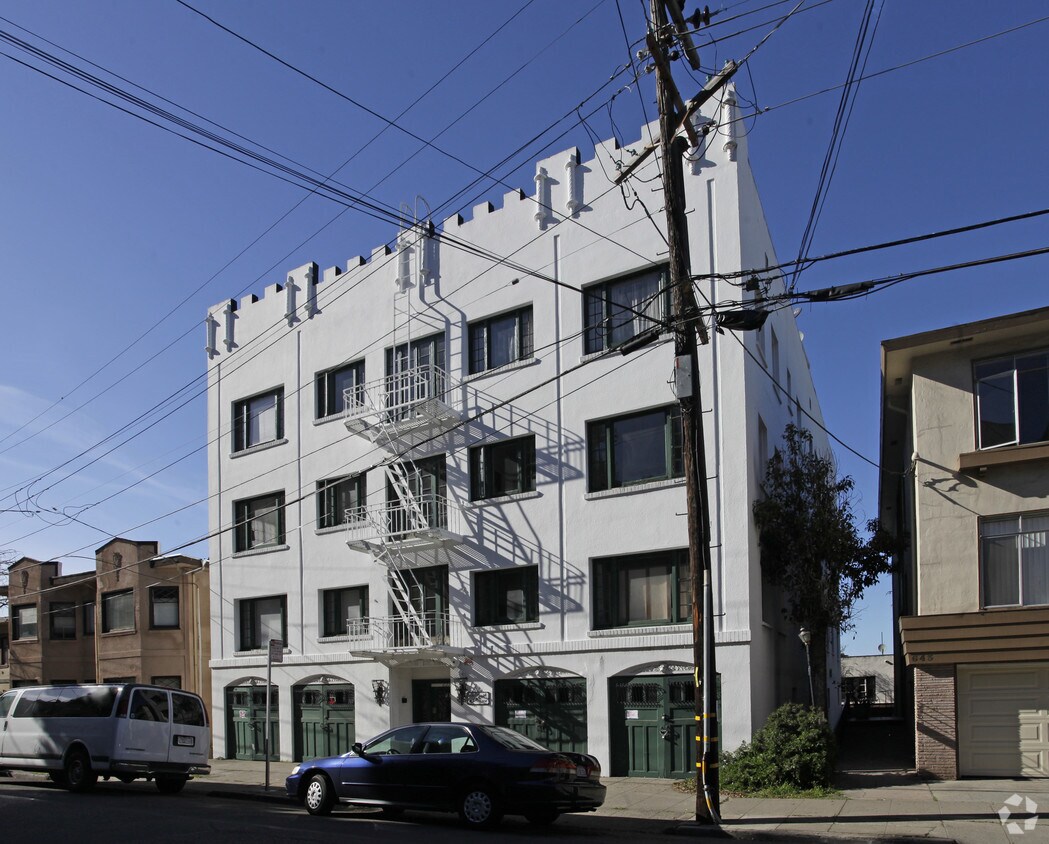 The Beacon Apartments in Oakland, CA
