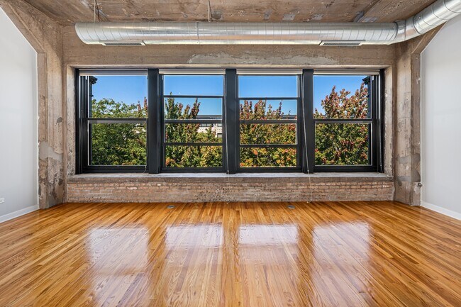 Foto del edificio - 1001 W 15th St