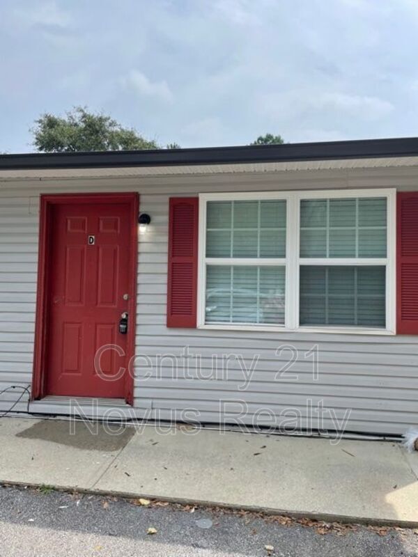 Primary Photo - 124 Bowen St