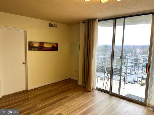 Building Photo - 1836 Metzerott Rd