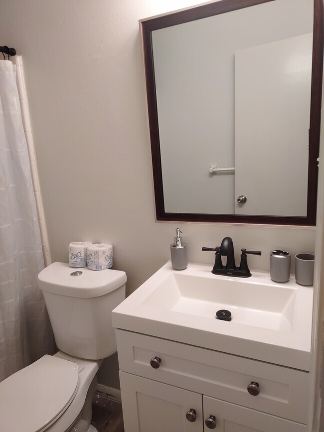 Tiger Flats Apartments in Memphis, TN