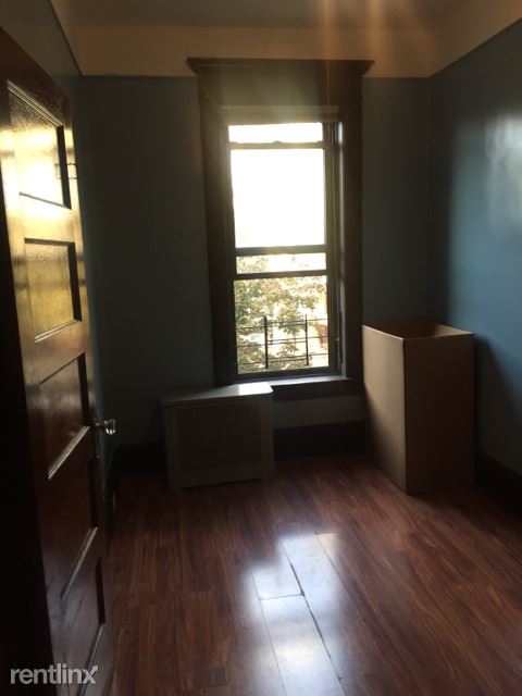Building Photo - 554 Bay Ridge Pky