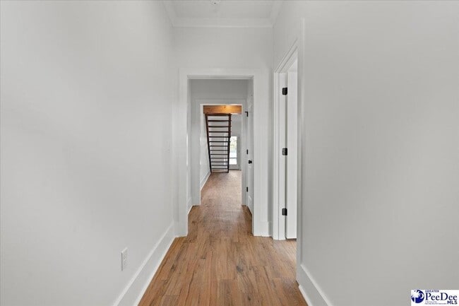 Building Photo - 501 W Cheves St