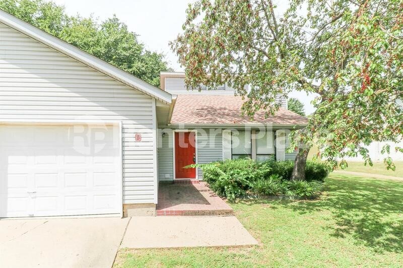 Primary Photo - 641 Earthside Dr