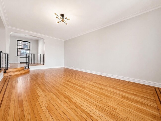 Foto del edificio - 135 W 225th St