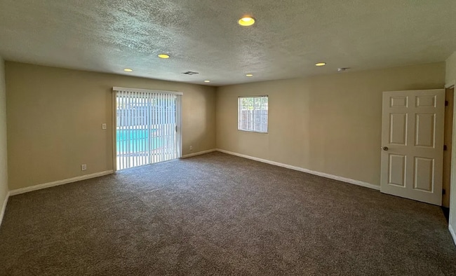 Building Photo - 8827 Darby Ave