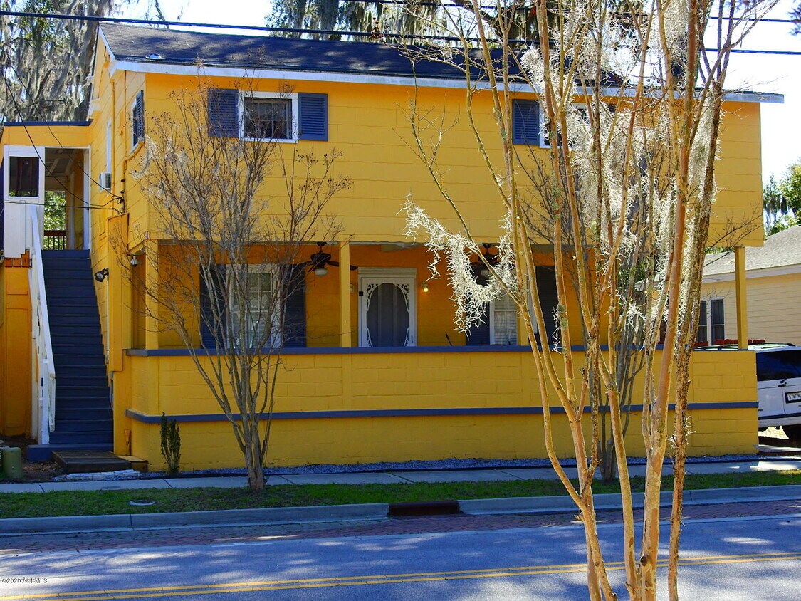 1008 Duke St, Beaufort, SC 29902 Condo for Rent in Beaufort, SC