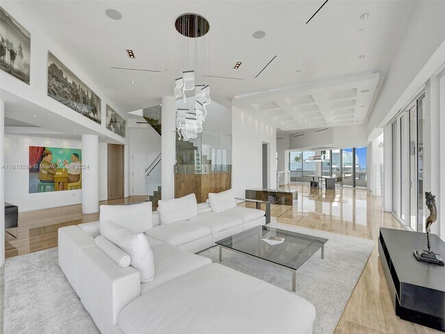 Building Photo - 20191 E Country Club Dr