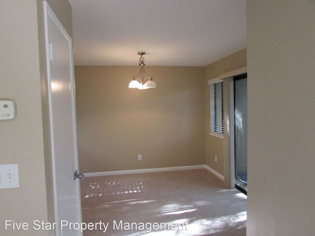 Foto del edificio - 3 br, 2.5 bath House - 1236 W. Roseburg Av...