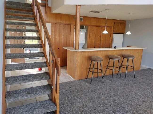 Building Photo - 24468 Country Club Dr