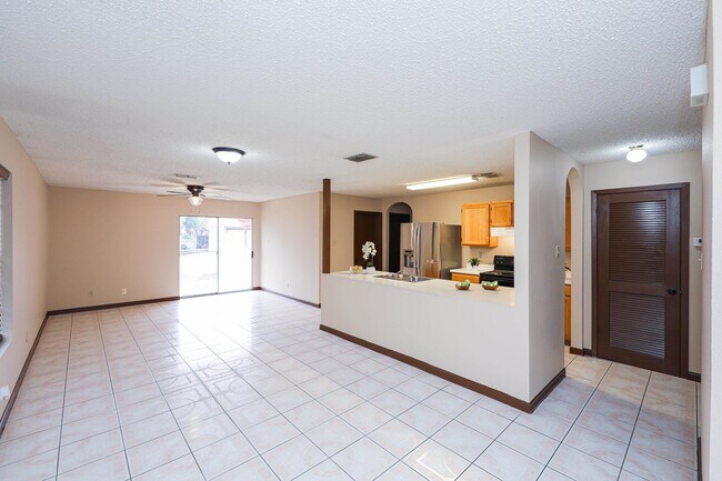 Building Photo - 6101 Ruger Dr