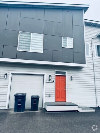 Building Photo - 1219 E 16th Ave