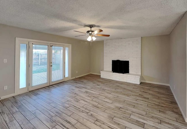 Building Photo - 7215 W Cavalier Dr