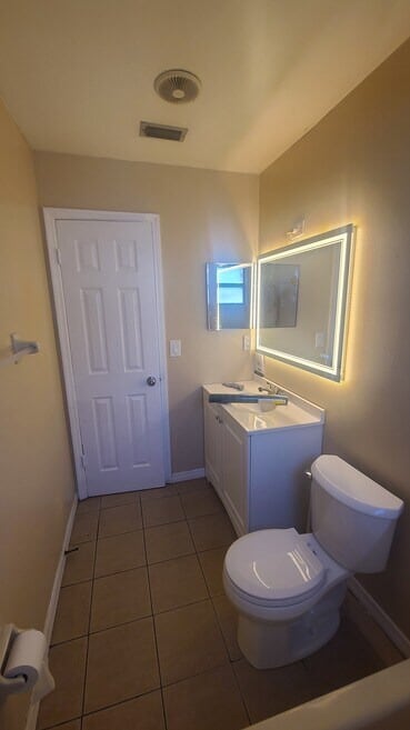 guess bath - 650 E Warren Ave Townhome