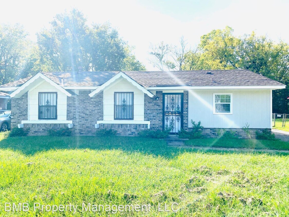 3 br, 2 bath House 6028 Oakleigh Road