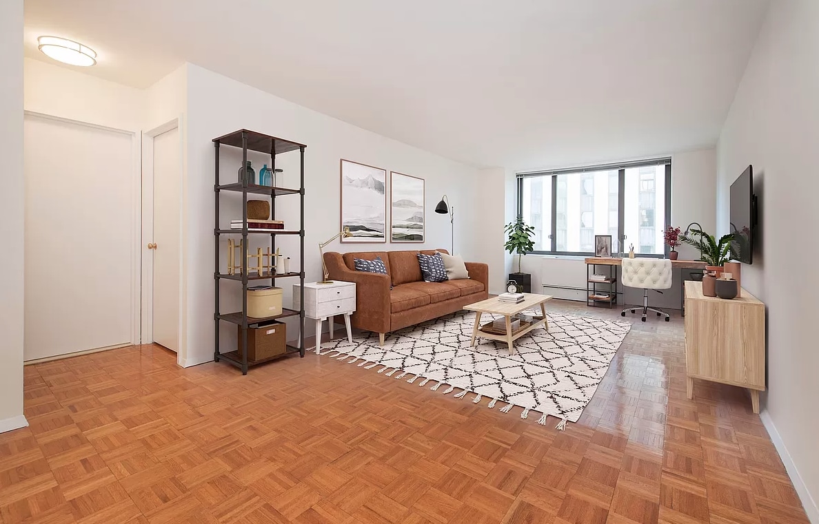 Primary Photo - 41 W 56th St