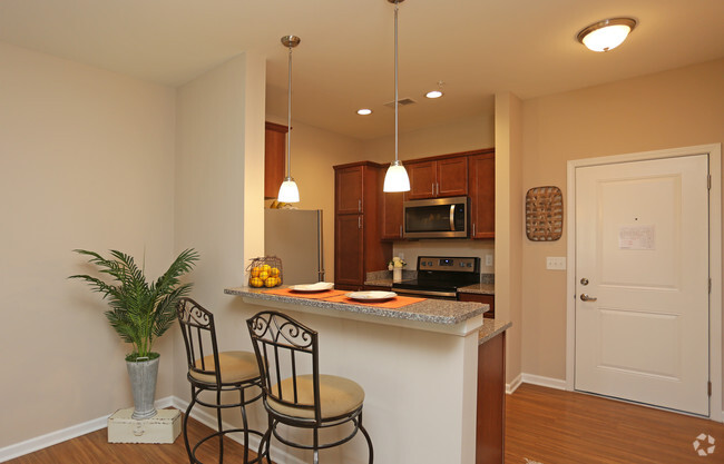 Interior Photo - Colonial Commons Apartments