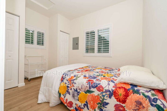 Foto del edificio - 1636 Dartmouth St