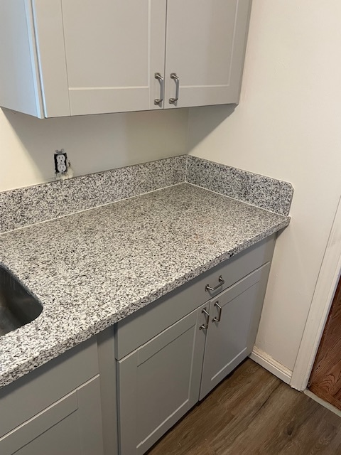 Building Photo - 4639 E Hamilton Ave