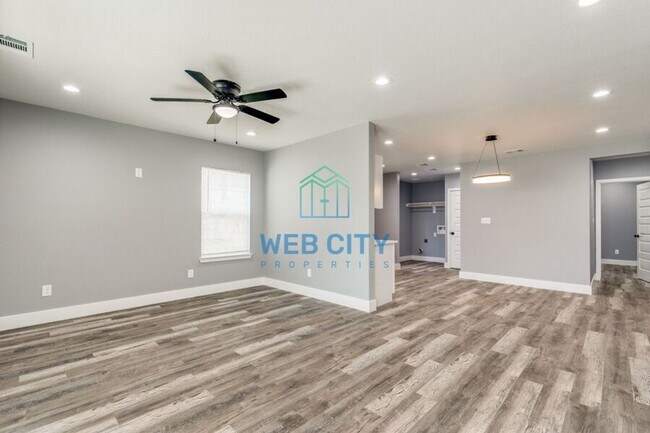 Foto del edificio - 3207 Mallory Dr
