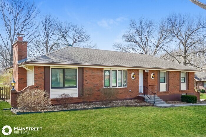 Primary Photo - 3923 S Breckenridge Dr, independence, MO 6...