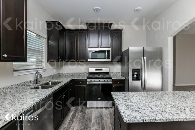 Foto del edificio - 316 E Georgia Terrace