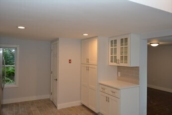 Building Photo - 15 Tolman St