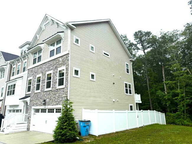 Building Photo - 12455 Sea Oaks Ln