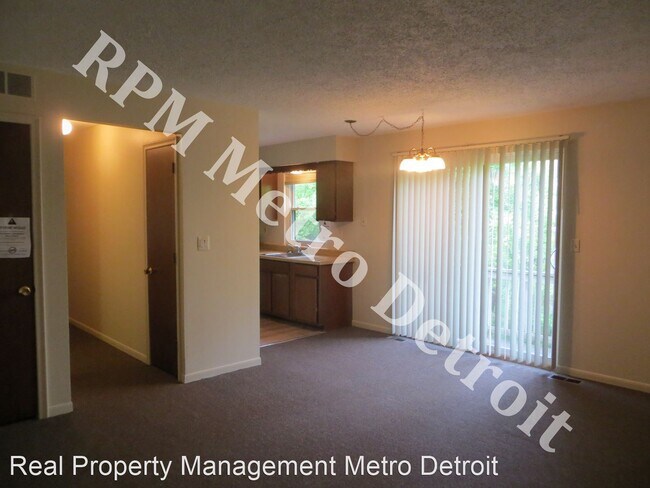 Building Photo - 2 br, 1 bath House - 149 Village Ct