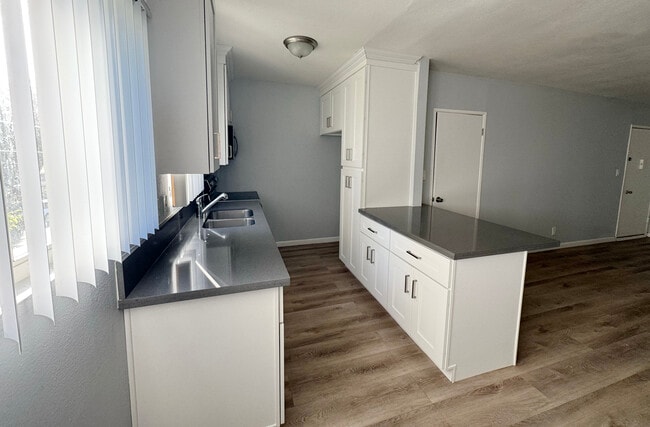 Building Photo - Haskell Apartments