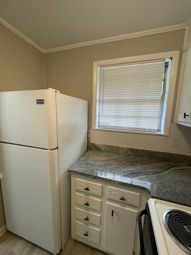 Foto del edificio - 2839 Lumpkin Rd