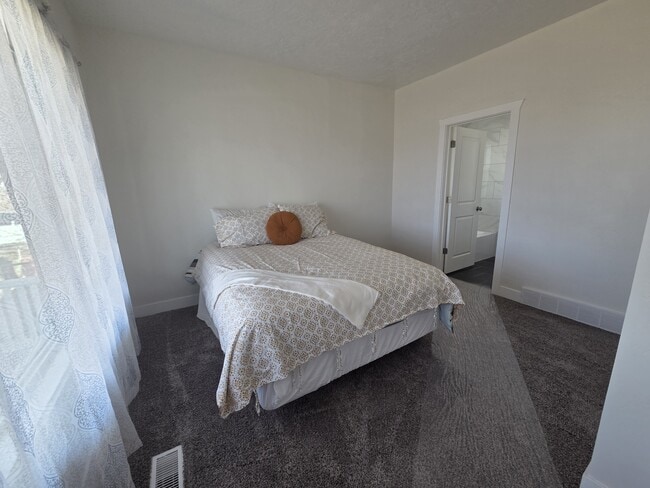 Foto del edificio - 152 N 200 W St