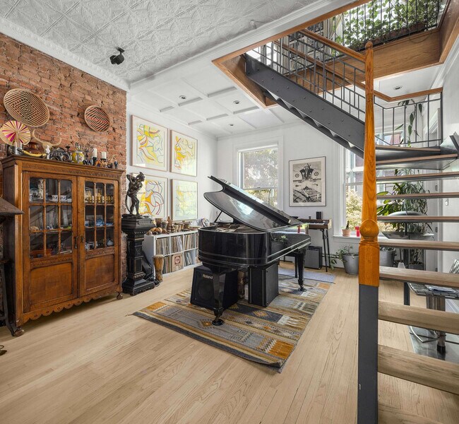 Foto del edificio - 33 Bond St