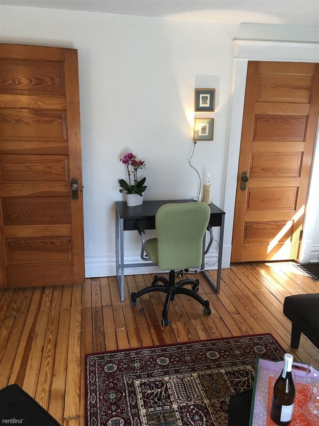 Building Photo - 1 br, 1 bath Duplex - Urban Vintage Charme...