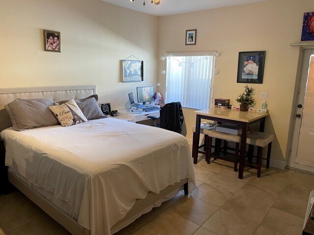 Foto del edificio - 2931 SW 38th Ave