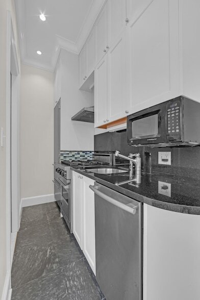 Foto del edificio - 127 E 69th St