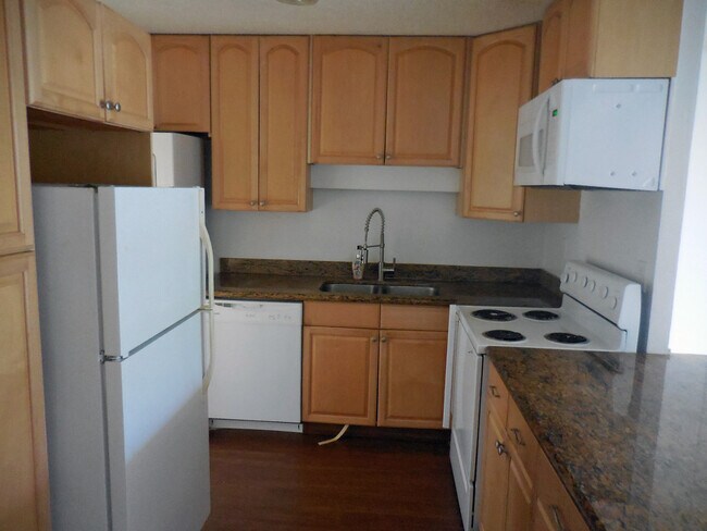 Cocina - 95-2051 Waikalani Pl
