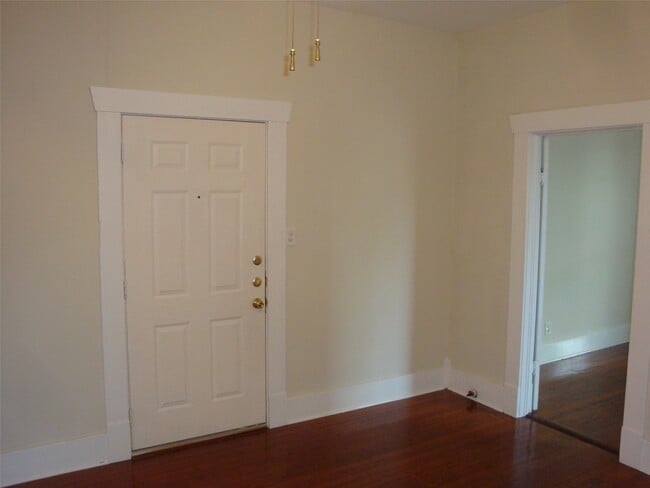 Building Photo - 3416 Morrison St