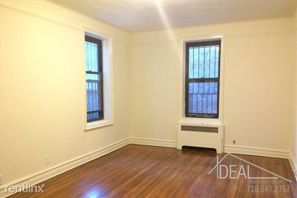 Primary Photo - 205 Clinton St