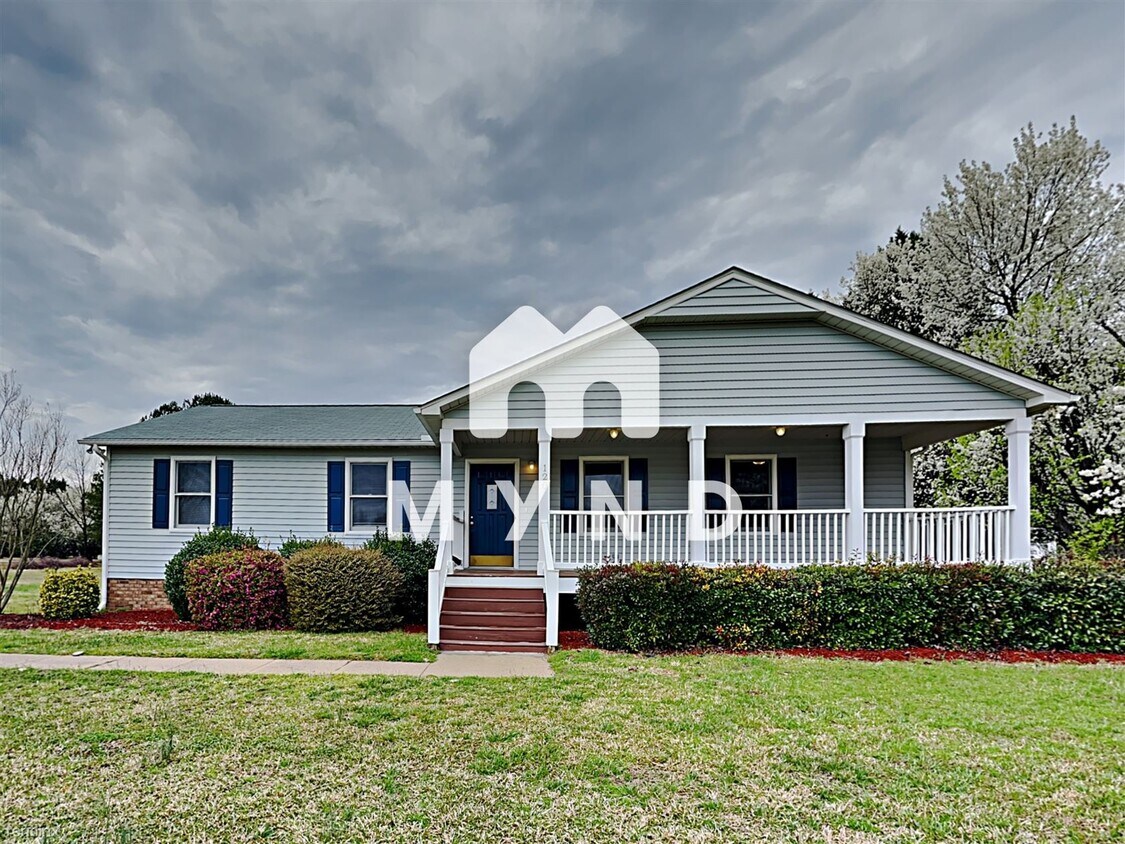 Primary Photo - 3 br, 2 bath House - 120 Harris Rd